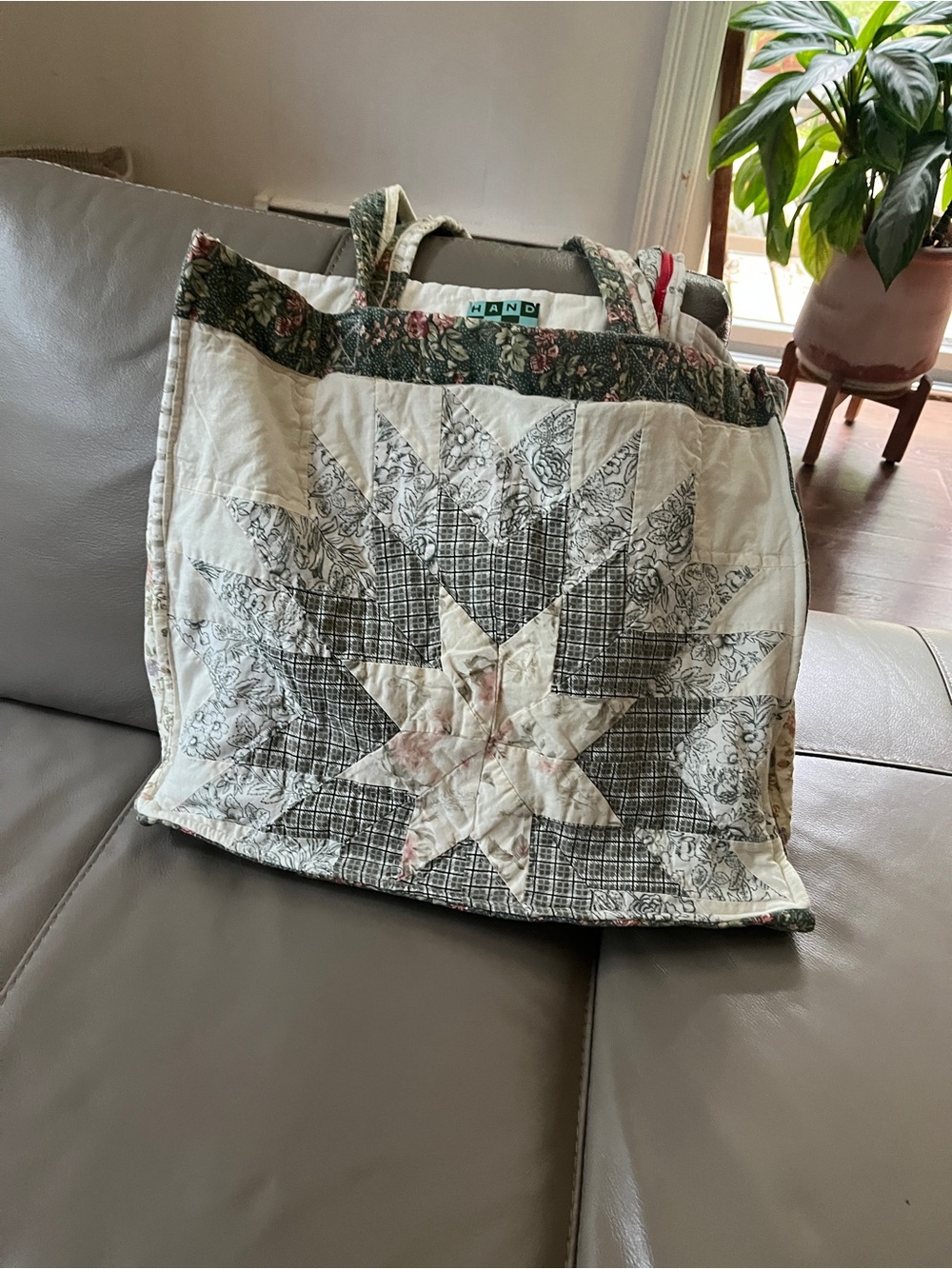 Quilted Star Patchwork Tote in Cream and Green